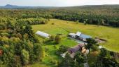 Danville (Estrie) : Domaine champtre de 192 acres, maison de 6 chambres, rablire