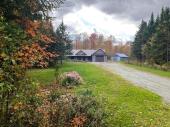 Inverness (Centre-du-Qubec) : Domaine de 91,60 acres, maison plain-pied, deux garages, rablire