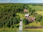 Stoke (Estrie) : Domaine forestier de 53 acres  15 minutes de Sherbrooke, maison de trois chambres 